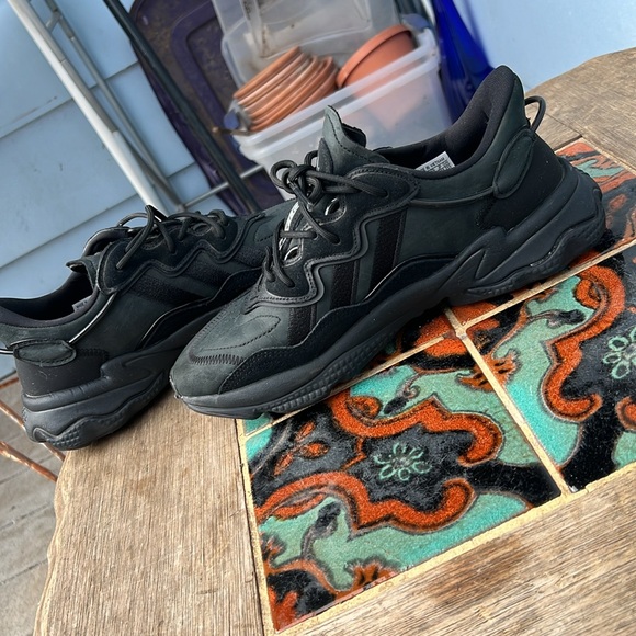 Adidas - Picture 7 of 7